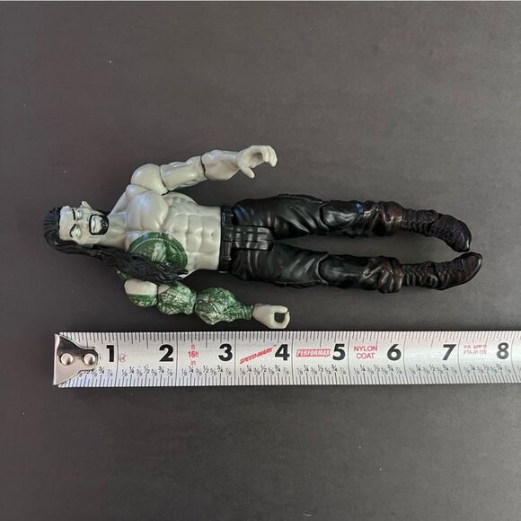 Mattel WWE ROMAN REIGNS Zombies Series 1 Wrestling Action Figure - Picture 3 of 4